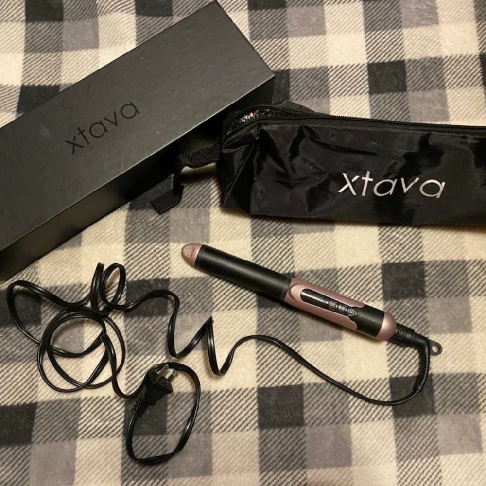 Xtava Curling Wand.  Never Used